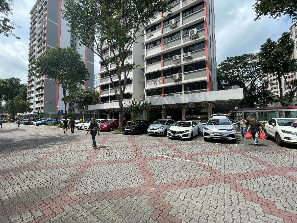 17 BEACH ROAD! High Local and Office Footfall!