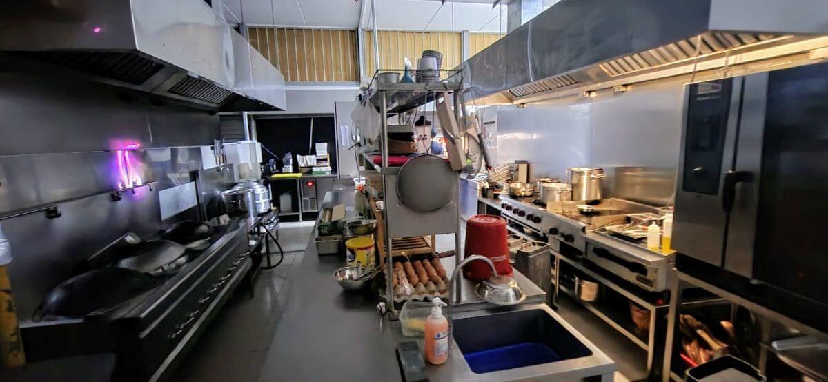 Partially fitted, no take over. Can be cafe/restaurant/coffeeshop. Wide seating area and unique concept. 