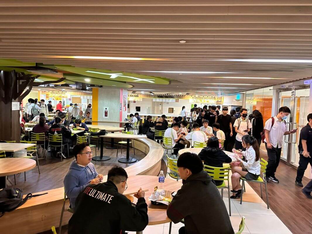 High Exposure Stall for Rent – Steady Crowd, Easy Access!