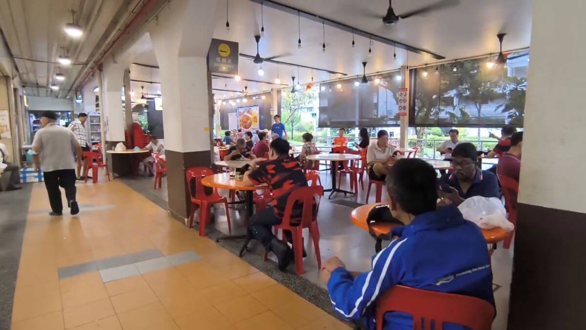 Western food stall for rent, heavy human traffic