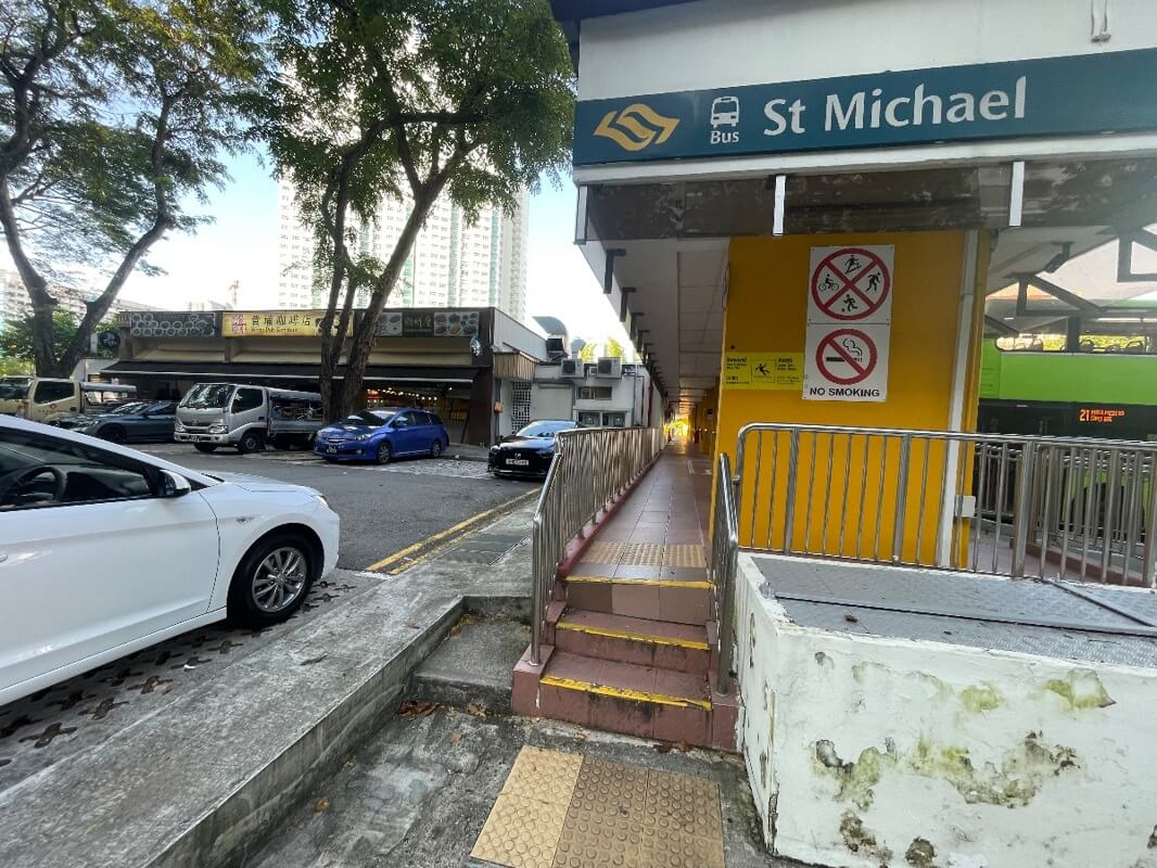 Good Location! Looking for Halal Food! Call 90900770