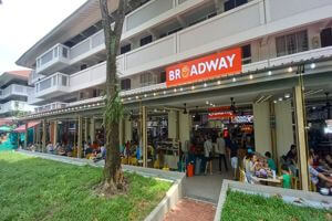 Serangoon Central srall for rent